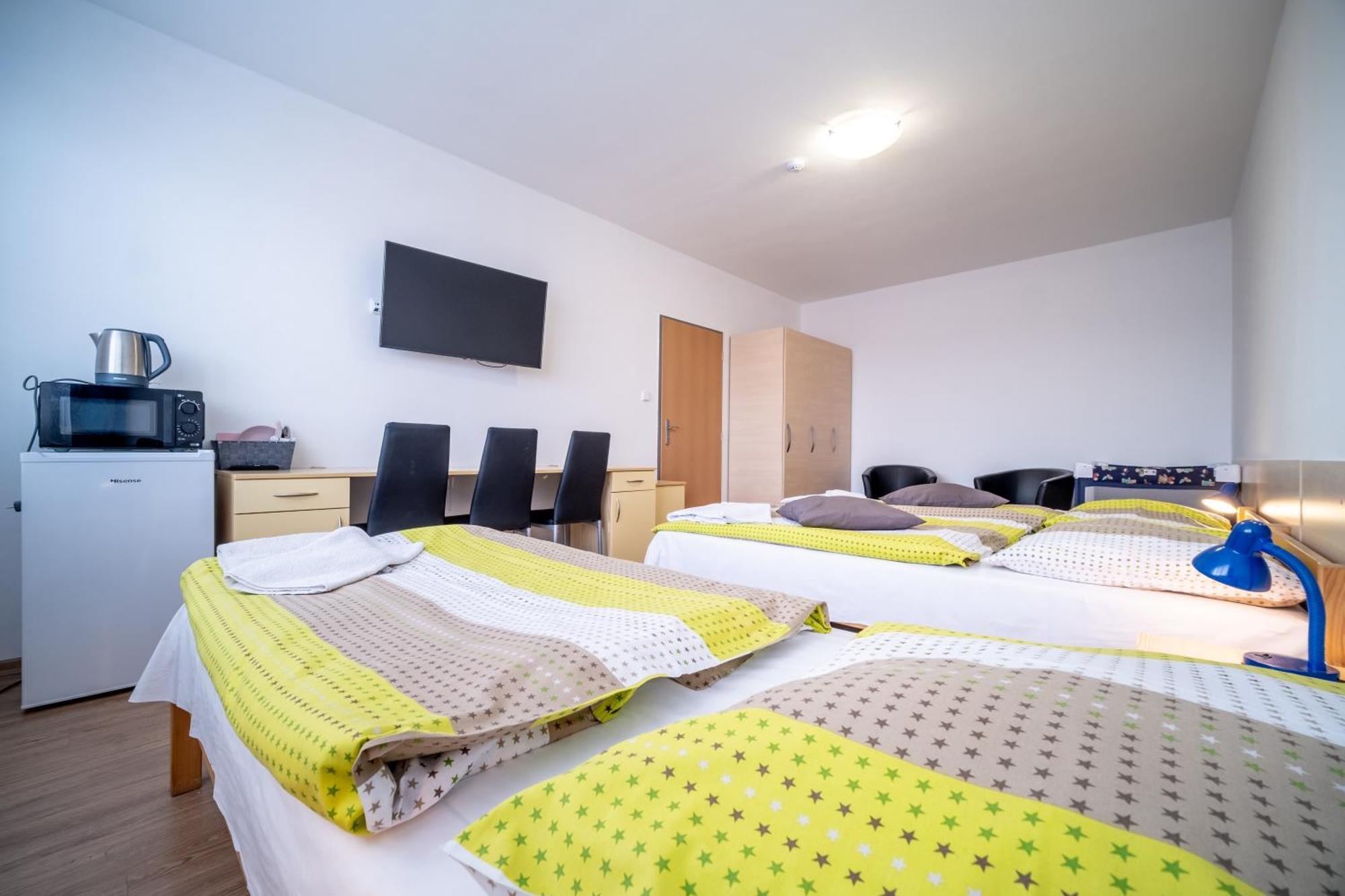 Hotel U Nadrazi Ceske Budejovice Exterior foto